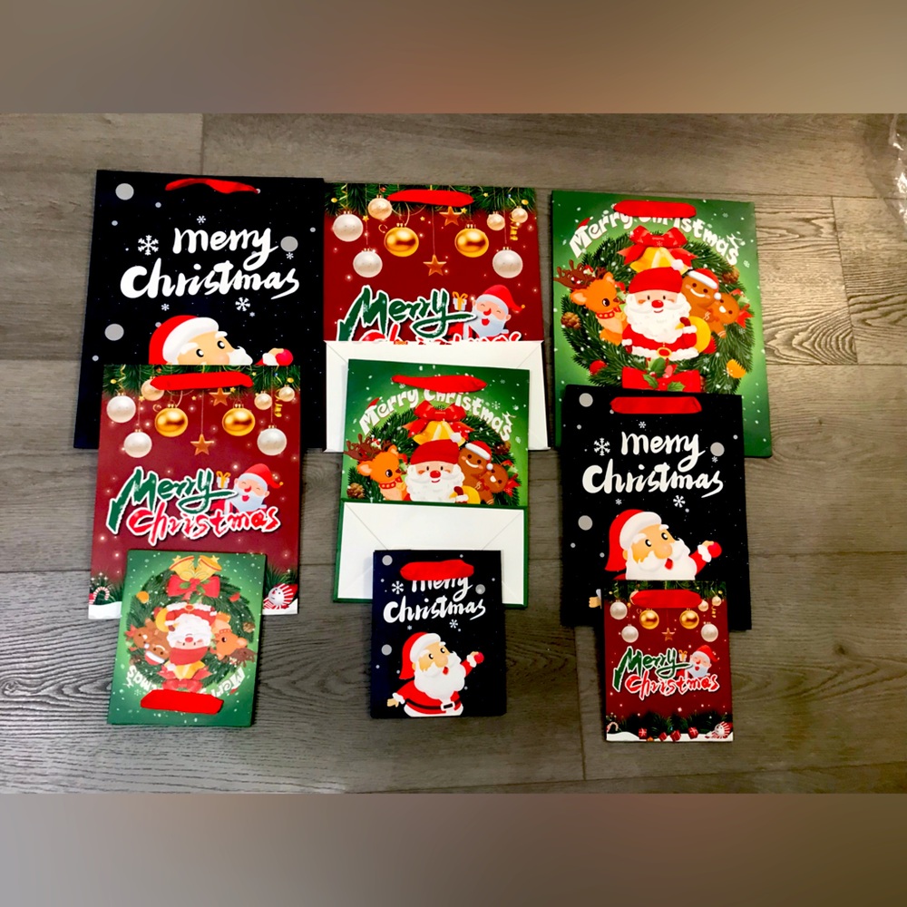 Festive Christmas Gift Bags Set
9 gift bags total - 3 sizes